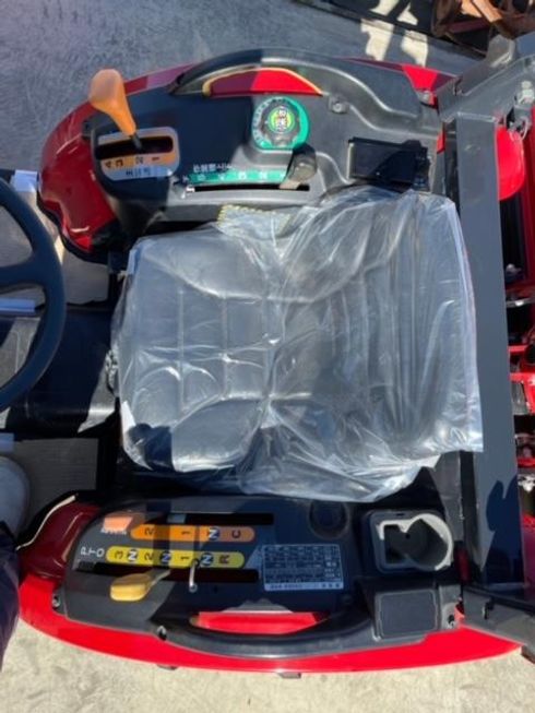 トラクター EG221VUS4M 写真３