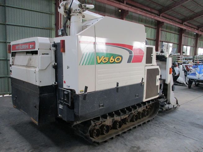 コンバイン VG60 写真４