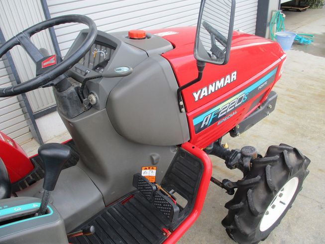 トラクター AF220S 写真４