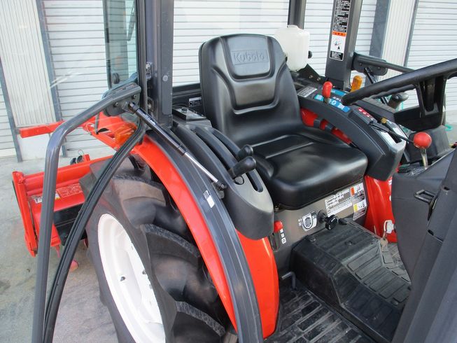 トラクター KB20 写真２