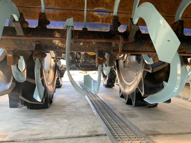 トラクター ATK300-U 写真２