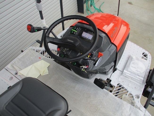 田植機 NW6S-F-GS 写真２