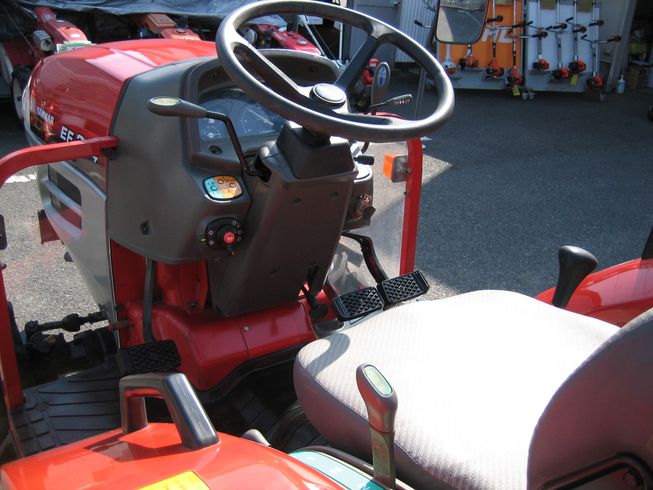 トラクター EF324 XUKS5M 写真８