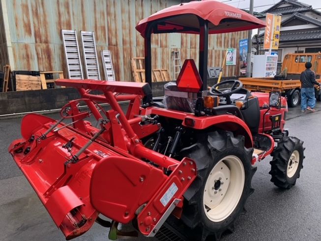 トラクター EG120VXUKS4M 写真３