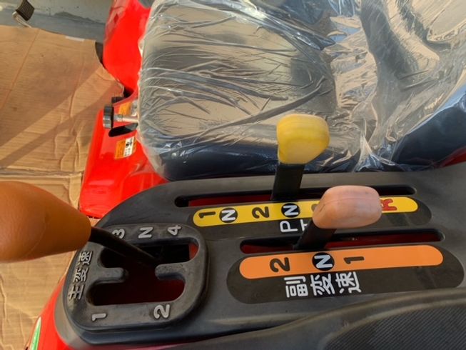 トラクター EG118VUS4M 写真５