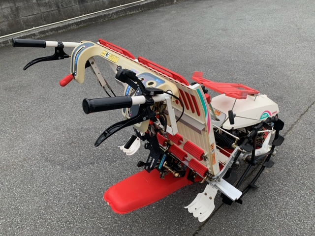 田植機 AP200 写真３