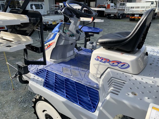 田植機 NP60GLF 写真２