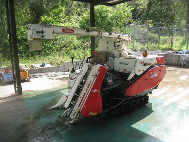 ヤンマー コンバイン 写真