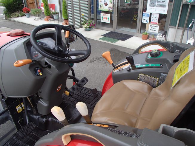 トラクター ＥＧ222-ＶＵＫＳ5Ｍ 写真８