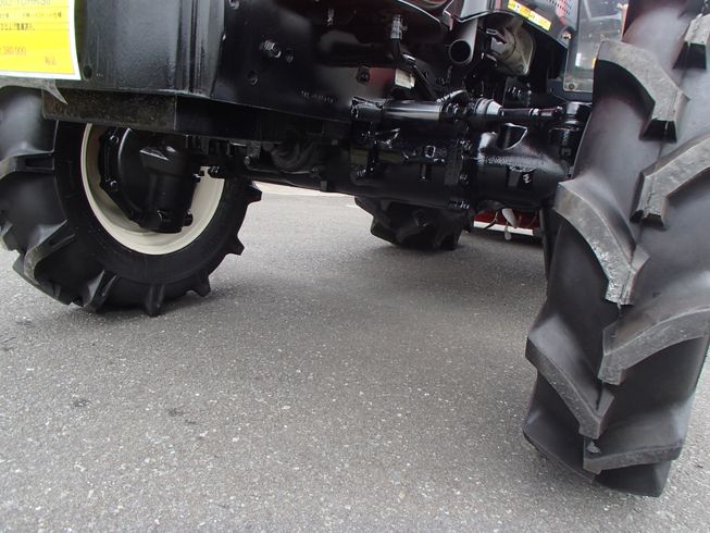 トラクター EG330J-YUHKS8A 写真７