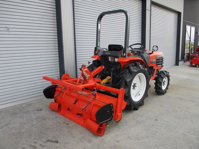 トラクター GB200-BSMA 写真２