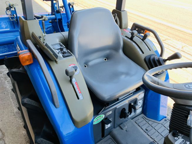 トラクター TF243 写真６