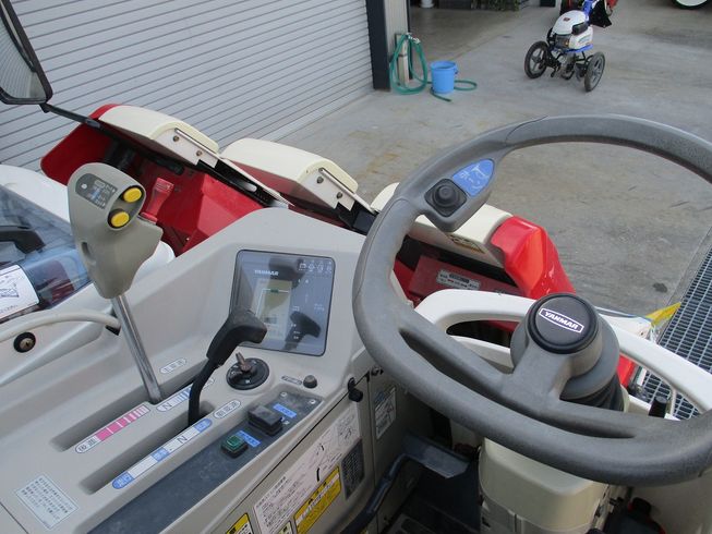 コンバイン GC325 写真５