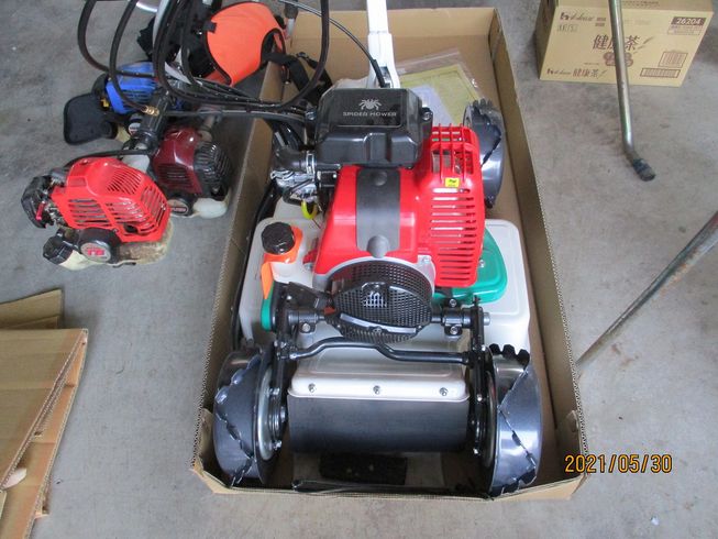 畦草刈機 SP852AF 写真２