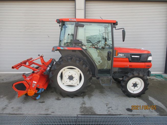 トラクター GL261FQ3BSMA 写真３