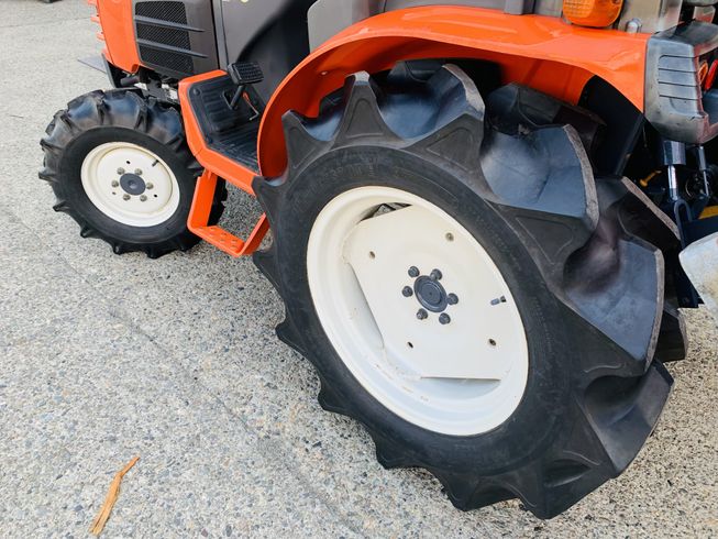 トラクター KB20F 写真８