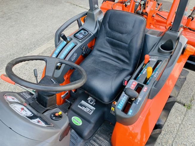 トラクター KB20F 写真７