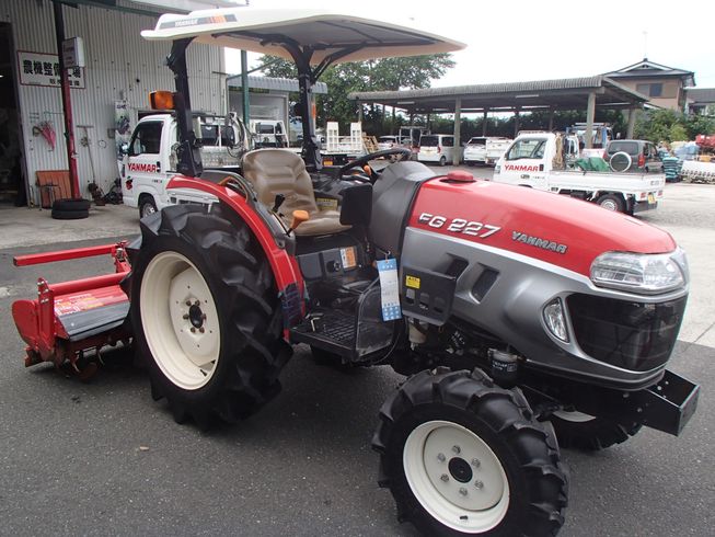 トラクター ＥＧ227-ＶＵＫＳ7Ｍ 写真３