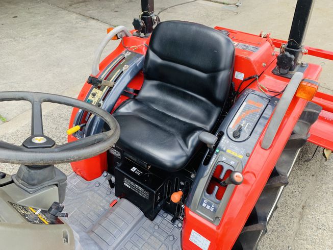 トラクター MTZ21 写真７