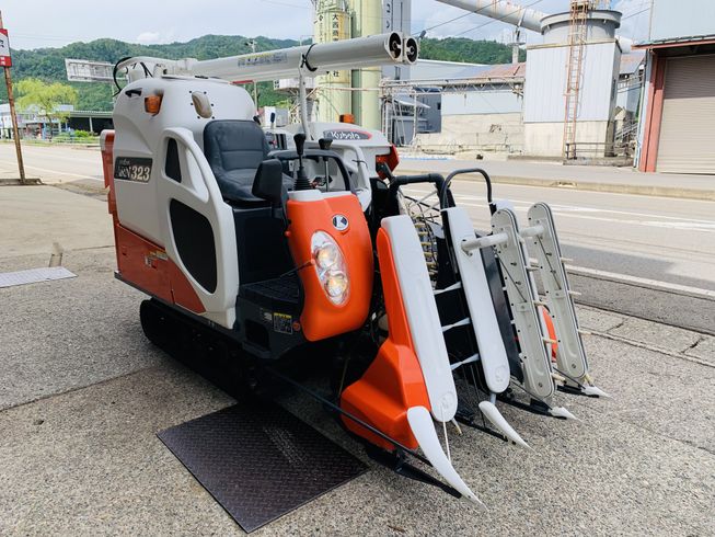 コンバイン ARN323 写真２