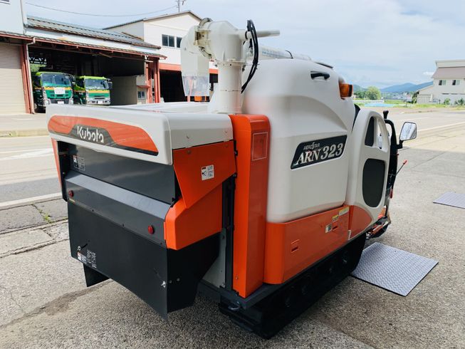 コンバイン ARN323 写真５