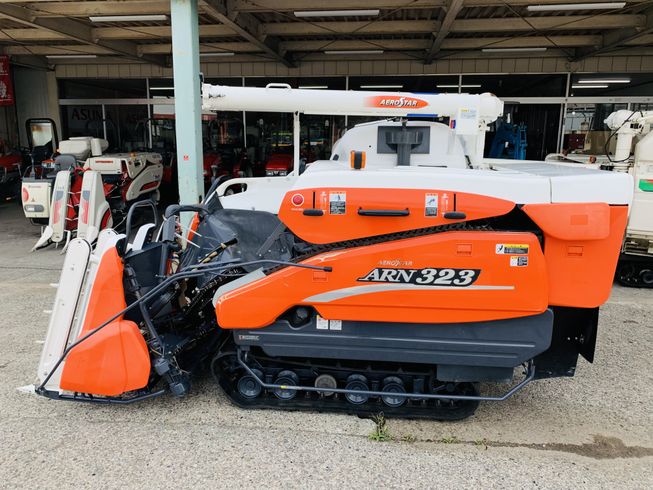 コンバイン ARN323 写真３