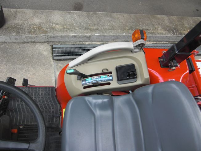 トラクター AF120VPUKS4ME 写真４