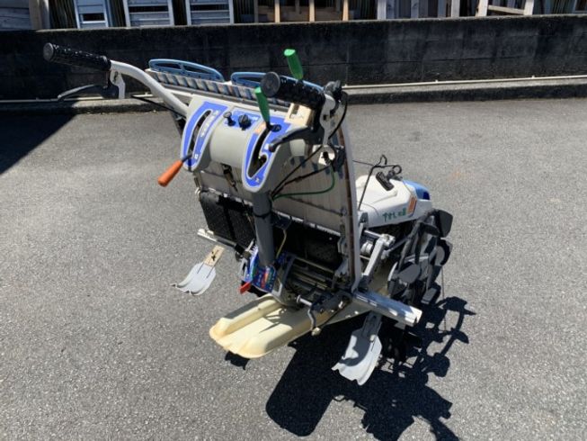 田植機 PC2D-70 写真３