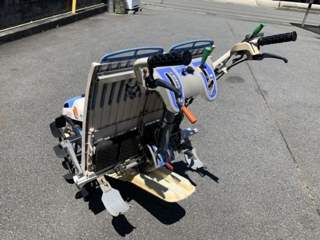 田植機 PC2D-70 写真６