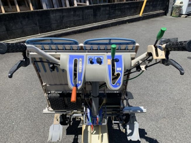 田植機 PC2D-70 写真４