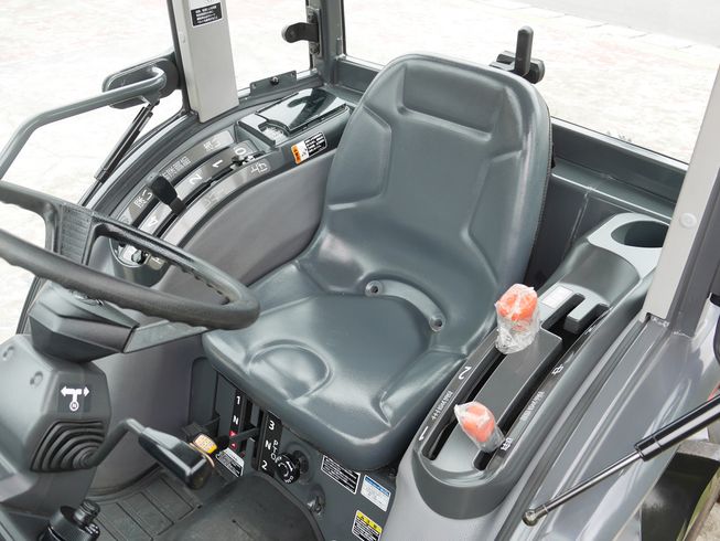 トラクター T245D 写真６