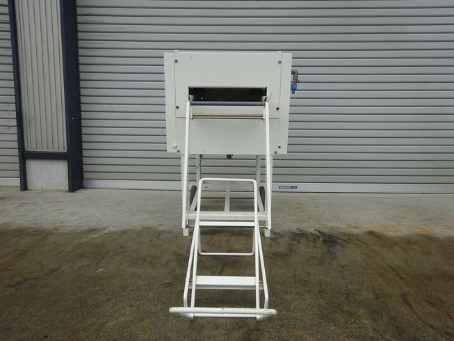 育苗箱洗浄機 HNW-300 写真６