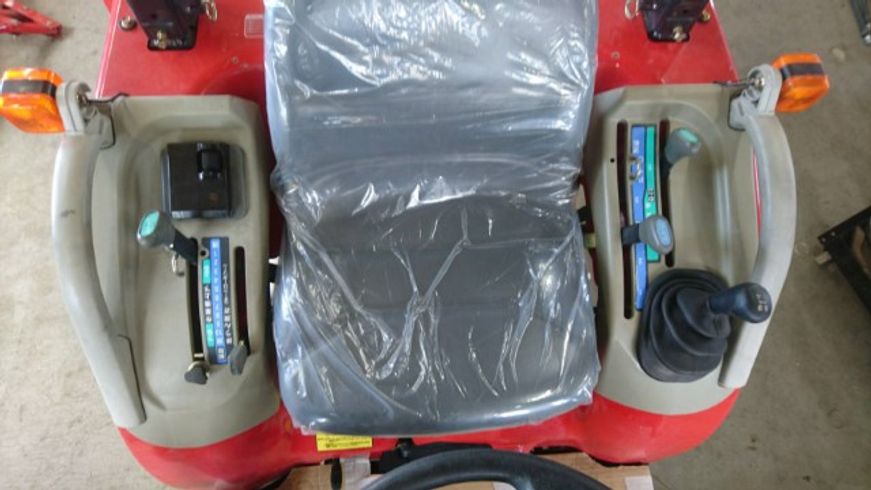 トラクター AF120UVP 写真３