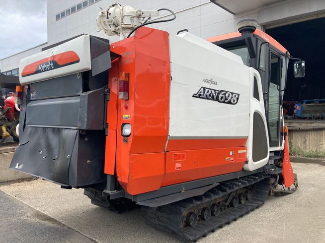 コンバイン ARN698 写真３
