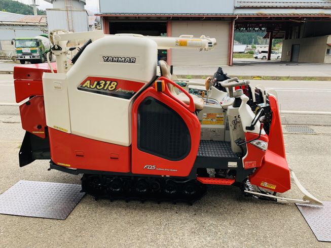 コンバイン AJ318 写真５