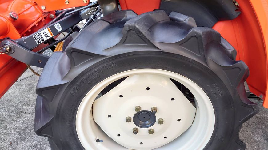 トラクター T240 写真６