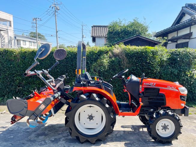トラクター KB21 写真２