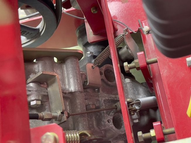 小石拾い機 iP60A 写真３