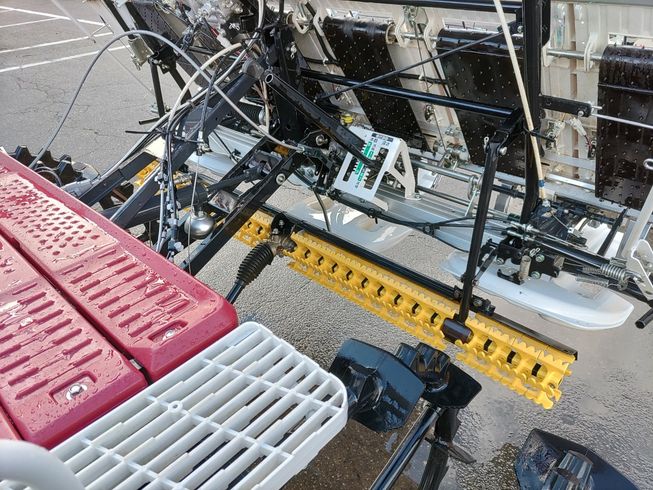 田植機 YR6J U-Z 写真７