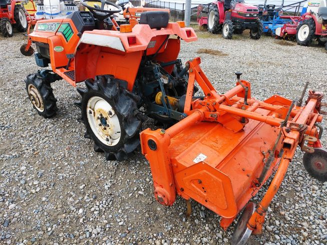 トラクター XB-1D 写真３