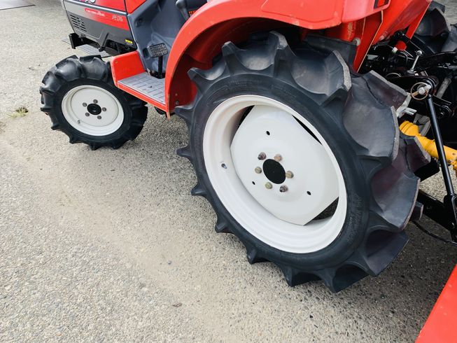 トラクター MTZ18 写真８