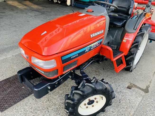 トラクター AF220 写真３