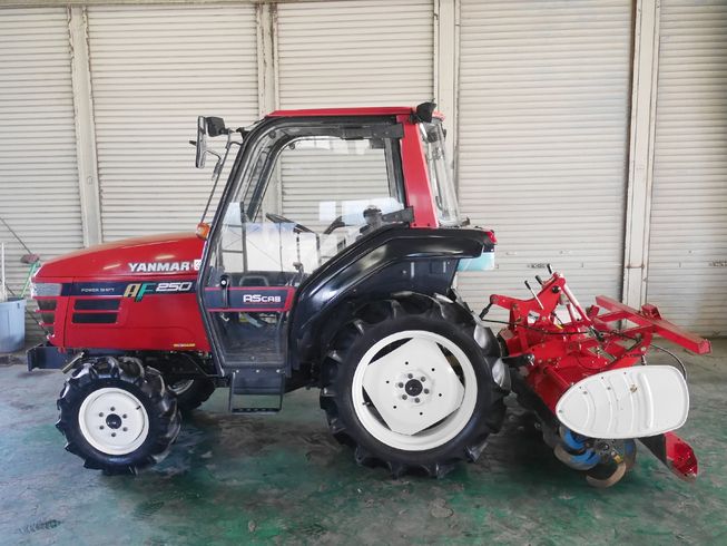 トラクター AF250 写真３