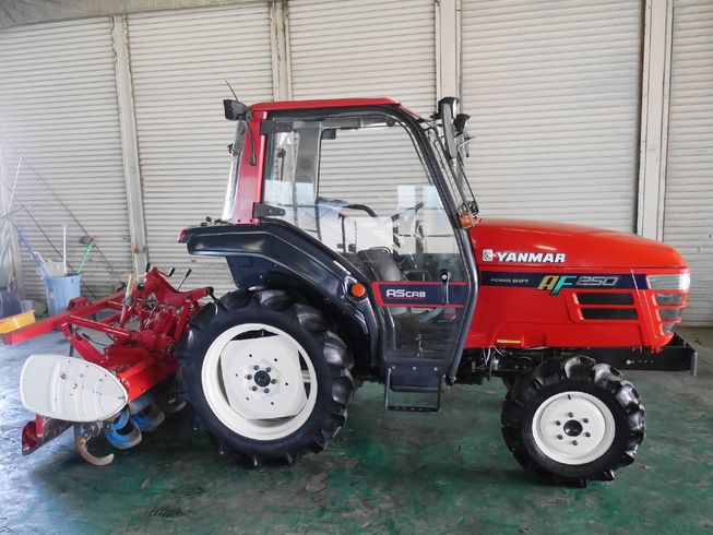 トラクター AF250 写真２