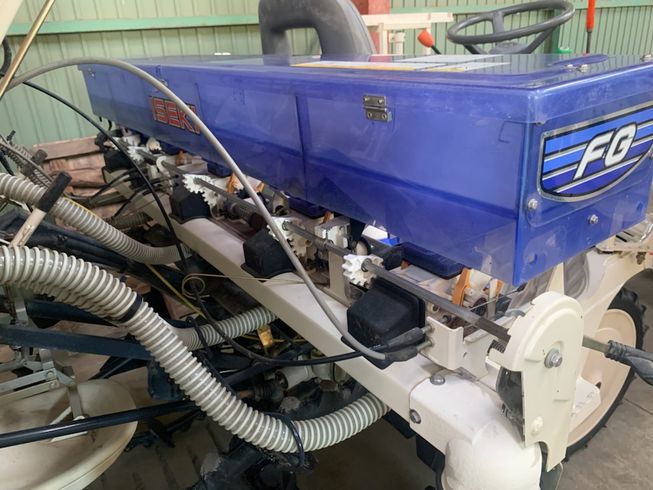 田植機 PQ5-DUF 写真８