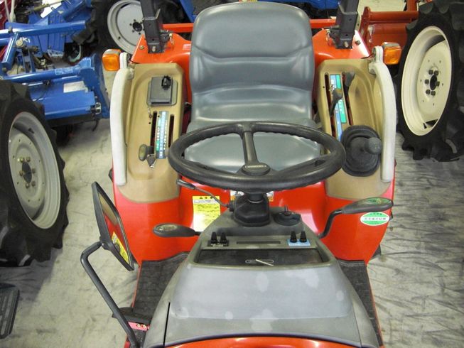 トラクター AF120VPUKS4M 写真３