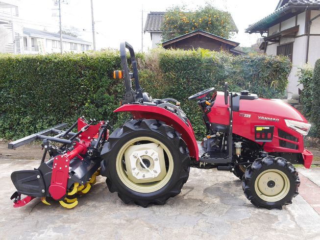 トラクター YT225 J-change Plus 写真２