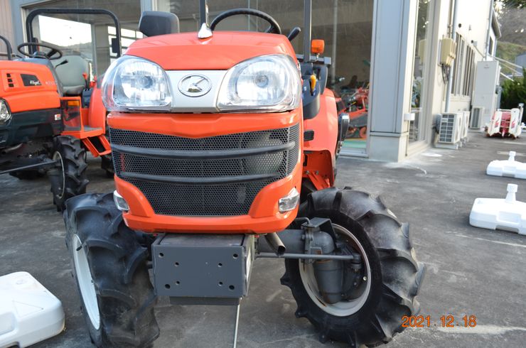 トラクター KB17XMARF3 写真３
