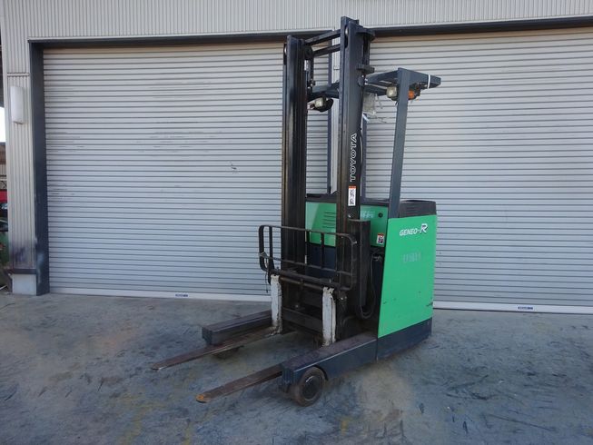 フォークリフト ７FBR15 写真２