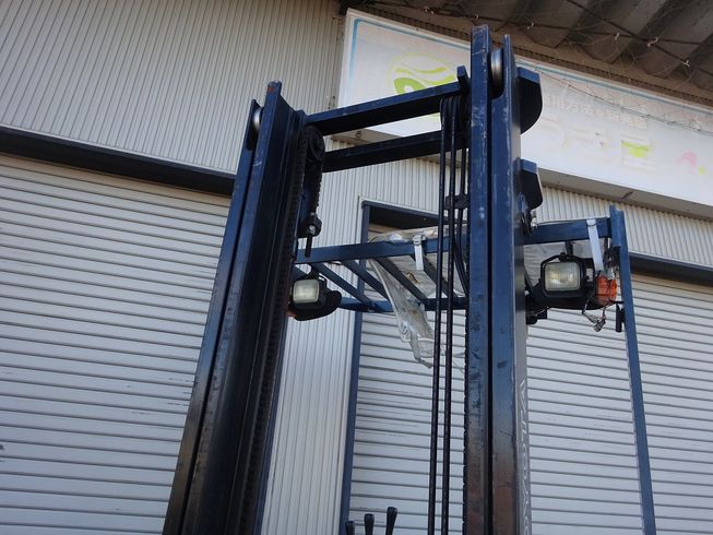 フォークリフト ７FBR15 写真３